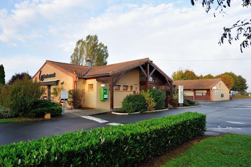 Kyriad Niort - La Creche Exterior foto