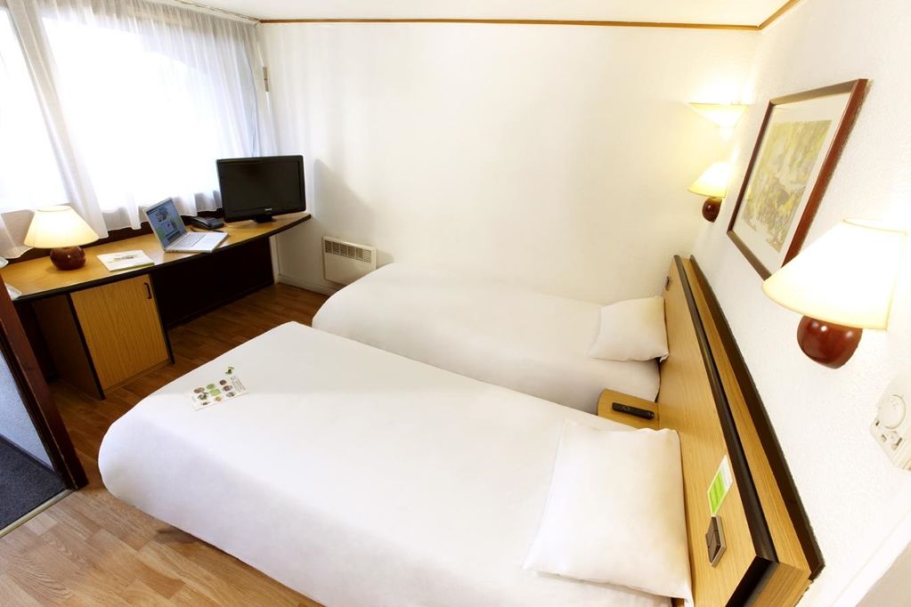 Kyriad Niort - La Creche Zimmer foto